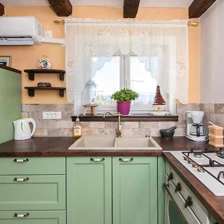 Apartman Lidija Risika Exteriör bild
