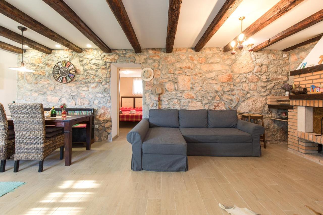 Apartman Lidija Risika Exteriör bild